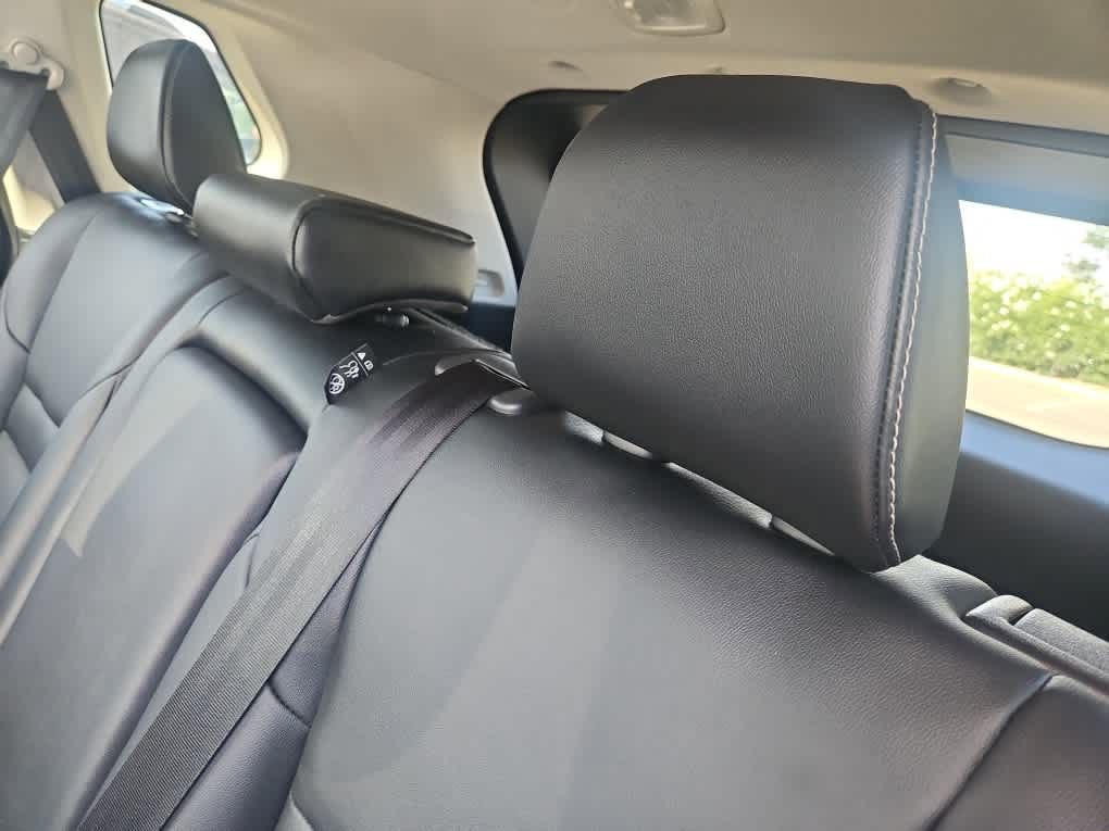 Used 2023 Nissan Rogue SL FWD image 12