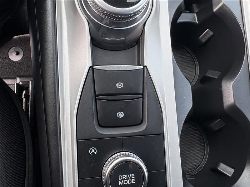 Used 2022 Ford Explorer XLT image 16