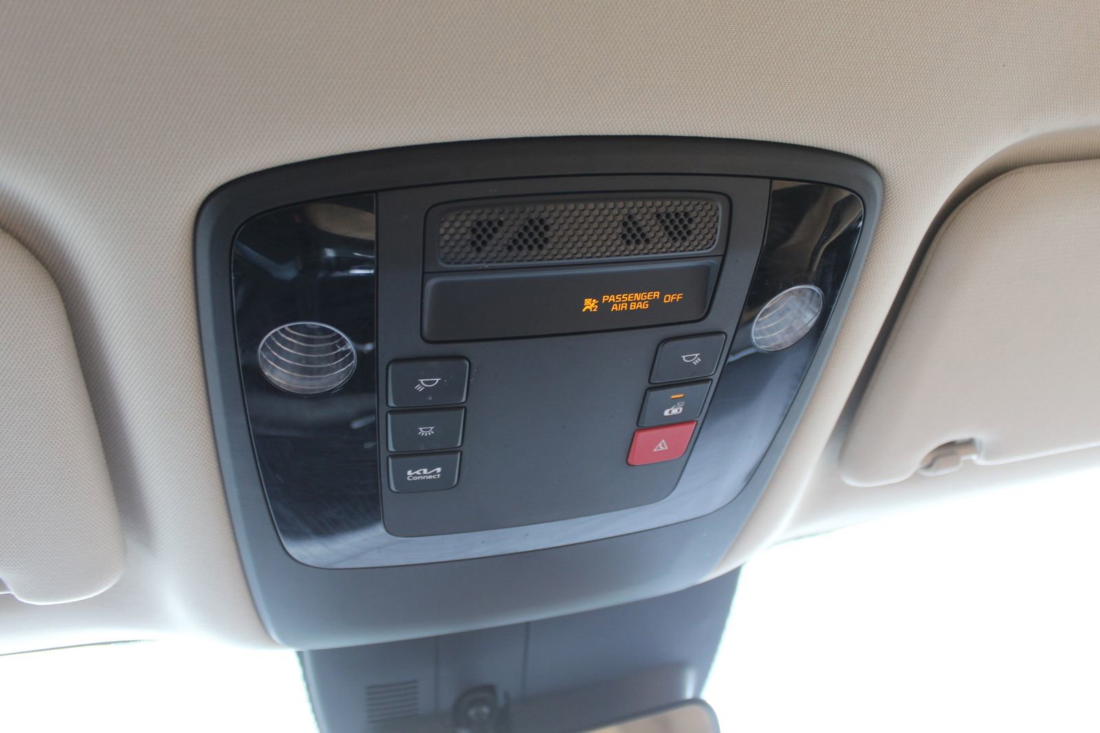 Used 2024 Kia Carnival EX image 30