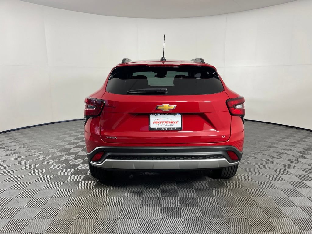 Certified 2026 Chevrolet Trax LT w/ Driver Confidence Package FWD image 4