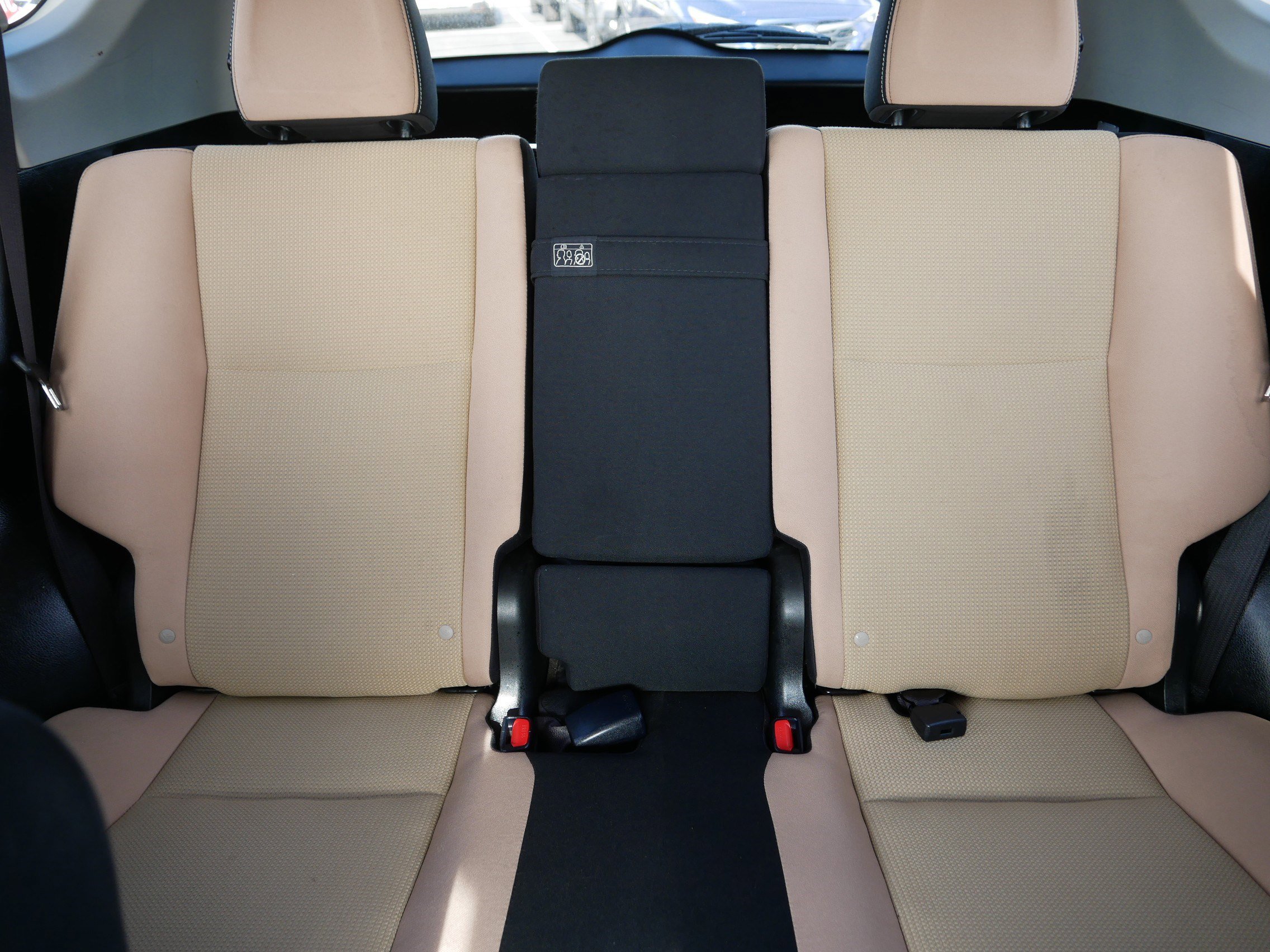 Used 2018 Toyota RAV4 XLE w/ Convenience Package AWD/4WD image 13