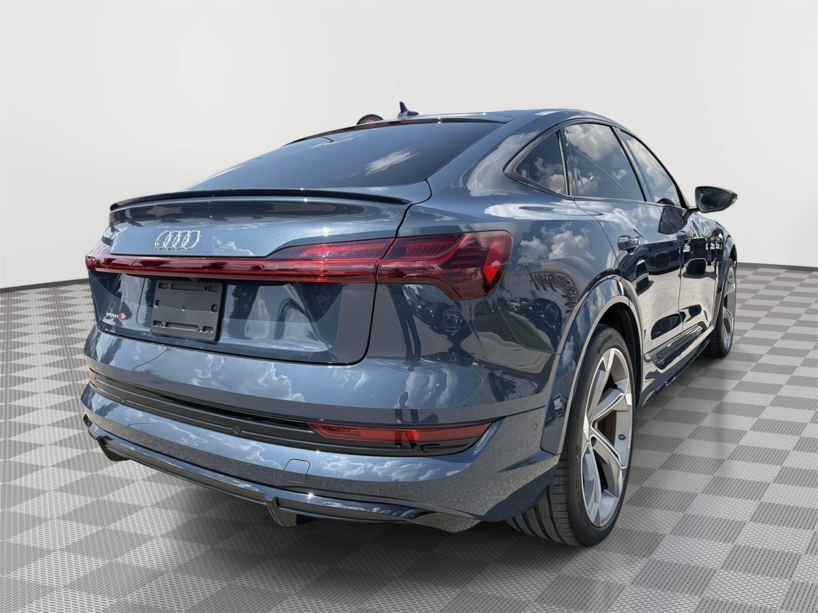 Used 2023 Audi e-tron S Prestige w/ Prestige Package AWD/4WD image 5