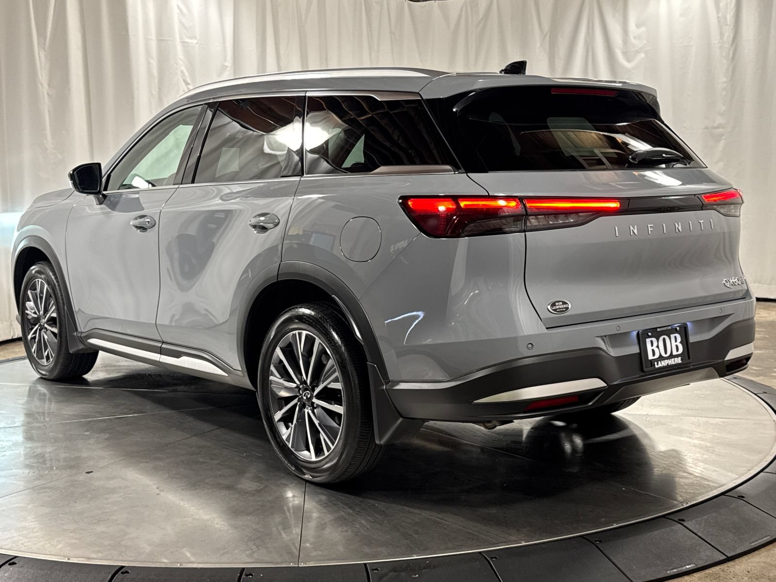 Certified 2026 INFINITI QX60 Luxe w/ Cargo Package AWD/4WD image 9