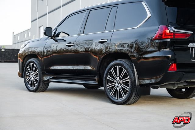 Used 2021 Lexus LX 570 4WD w/ Luxury Package image 40
