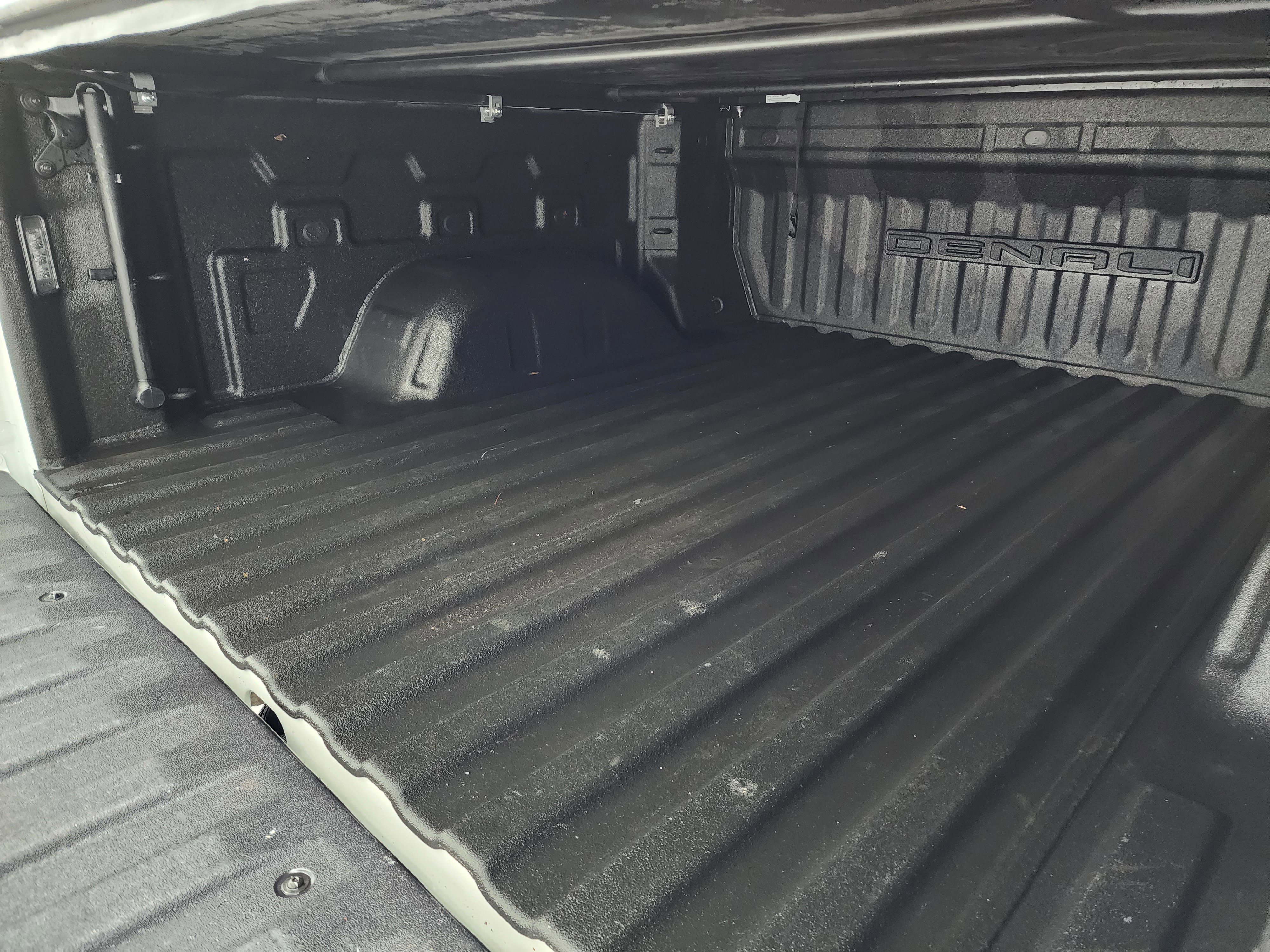 Used 2021 GMC Sierra 1500 Denali w/ Driver Alert Package II image 5