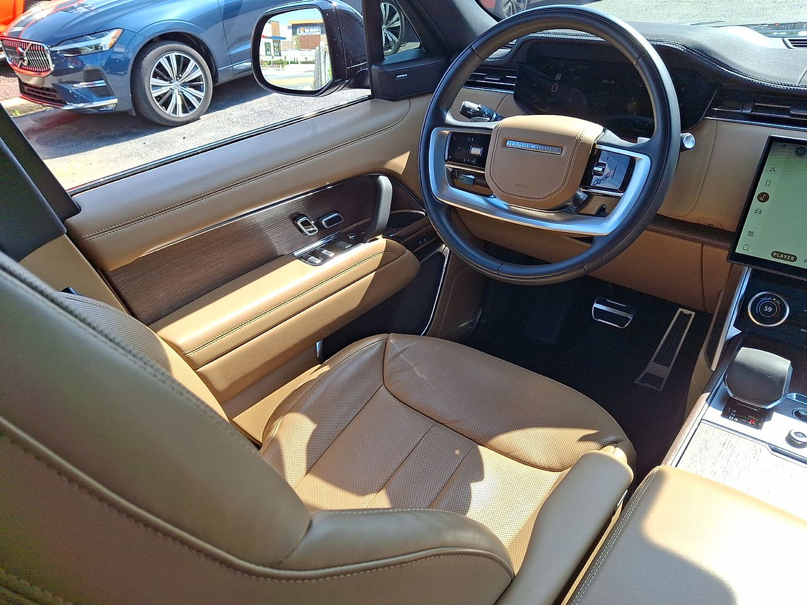 Certified 2023 Land Rover Range Rover SE AWD/4WD image 15