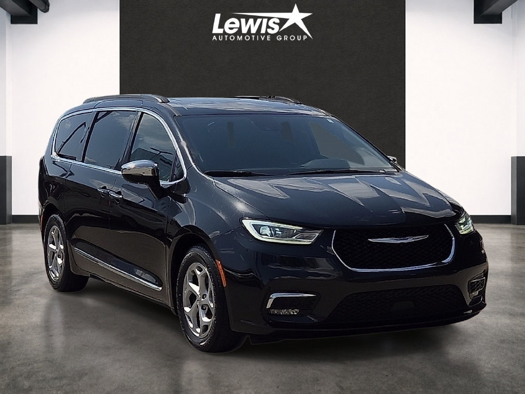 Used 2023 Chrysler Pacifica Limited FWD image 6