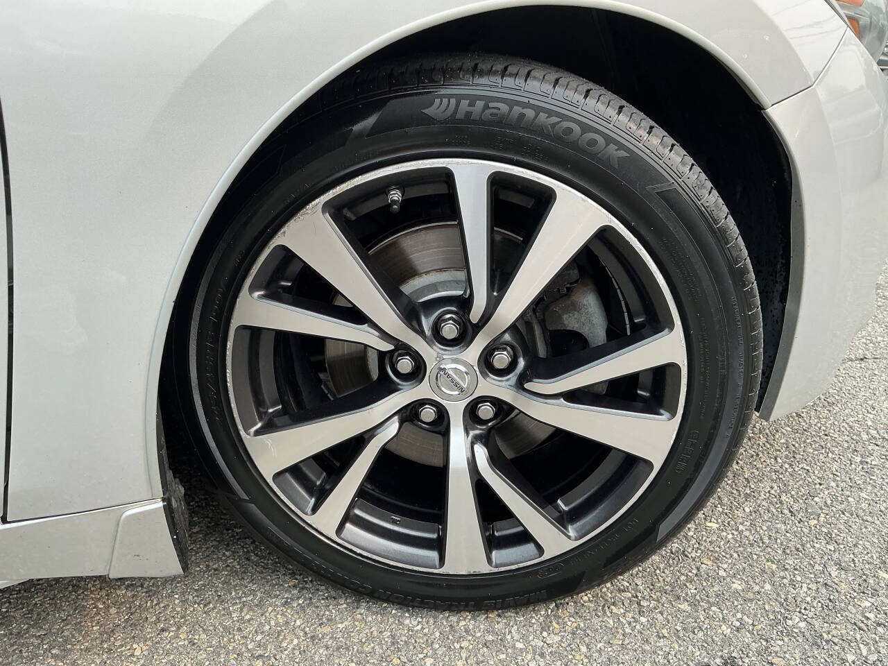 Used 2016 Nissan Maxima 3.5 SL w/ Interior Lighting Package FWD image 11