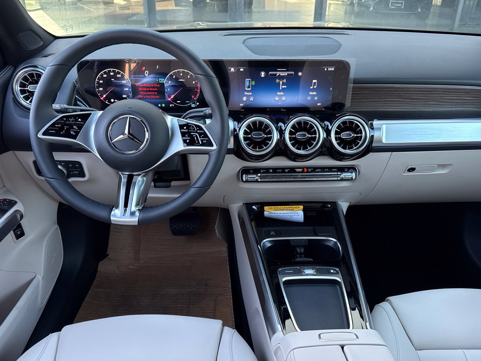 New 2026 Mercedes-Benz GLB 250 4MATIC image 29