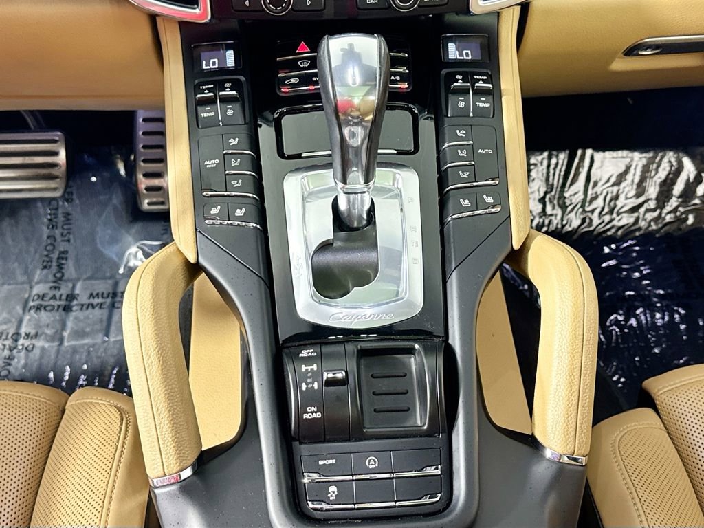 Used 2016 Porsche Cayenne S image 19