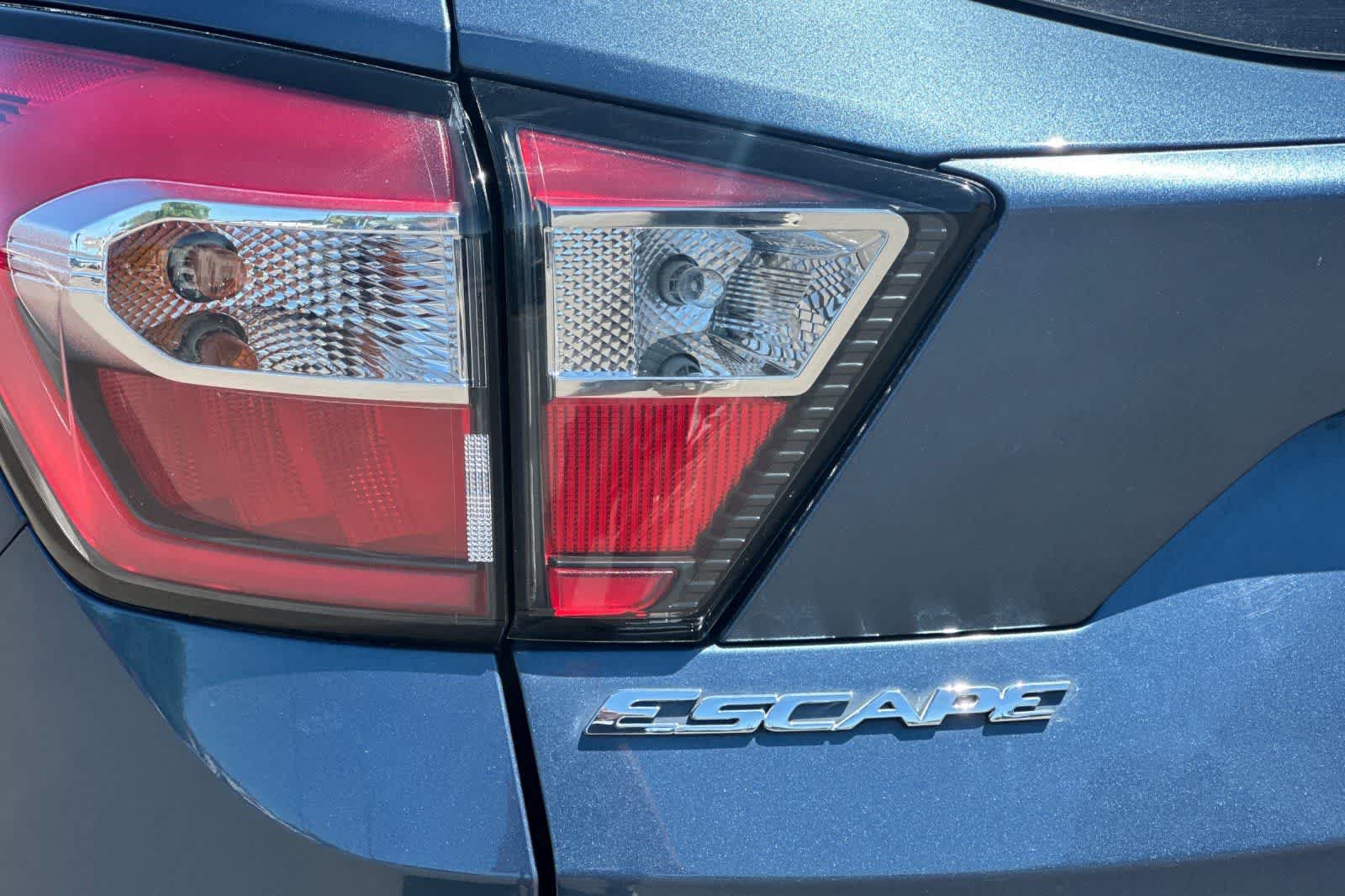 Used 2018 Ford Escape SEL AWD/4WD image 31