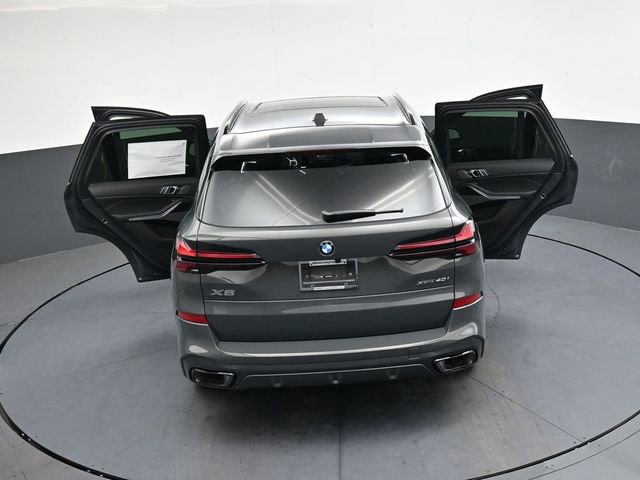 New 2026 BMW X5 xDrive40i w/ M Sport Package image 32