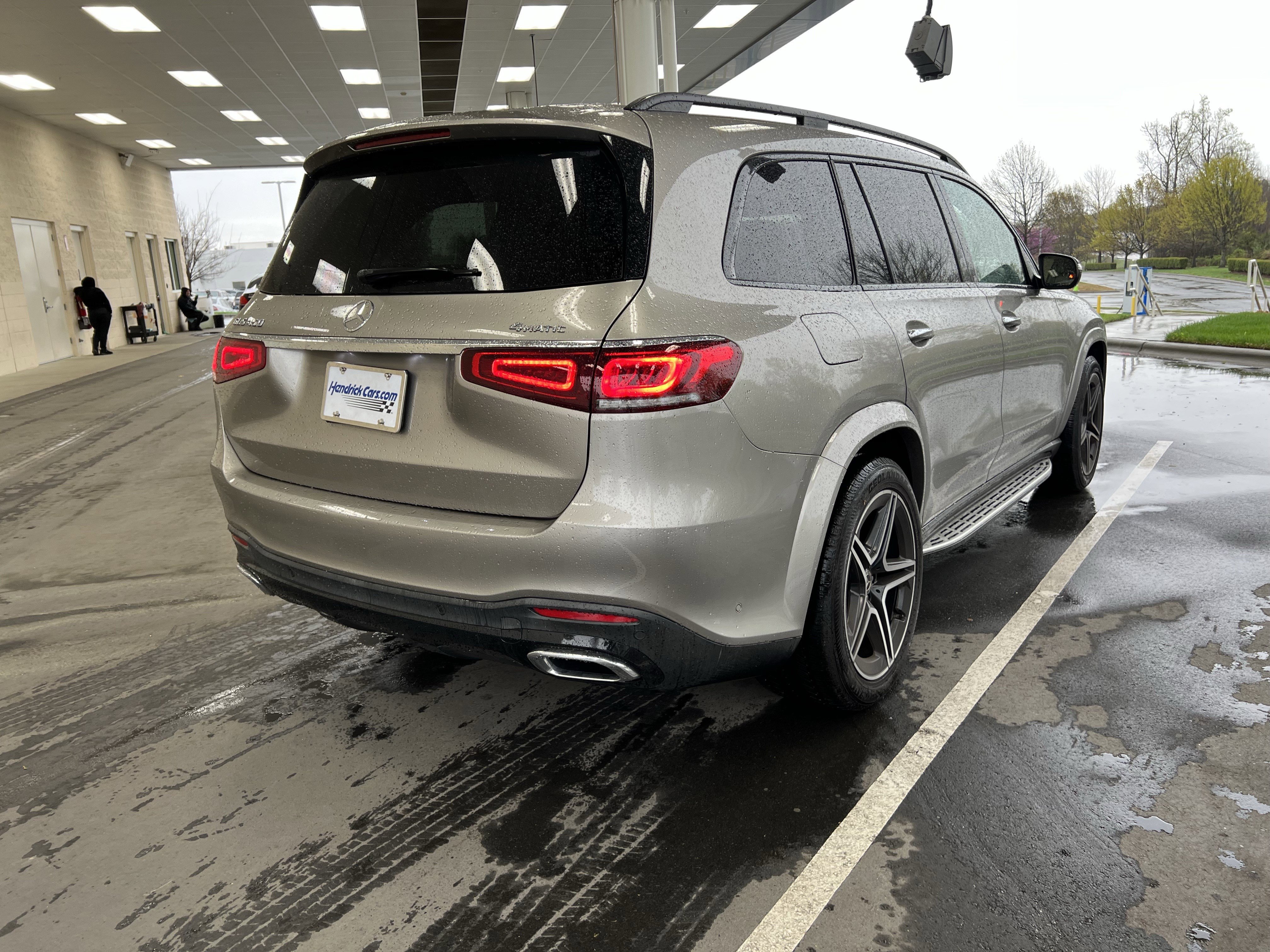 Used 2022 Mercedes-Benz GLS 450 4MATIC image 10