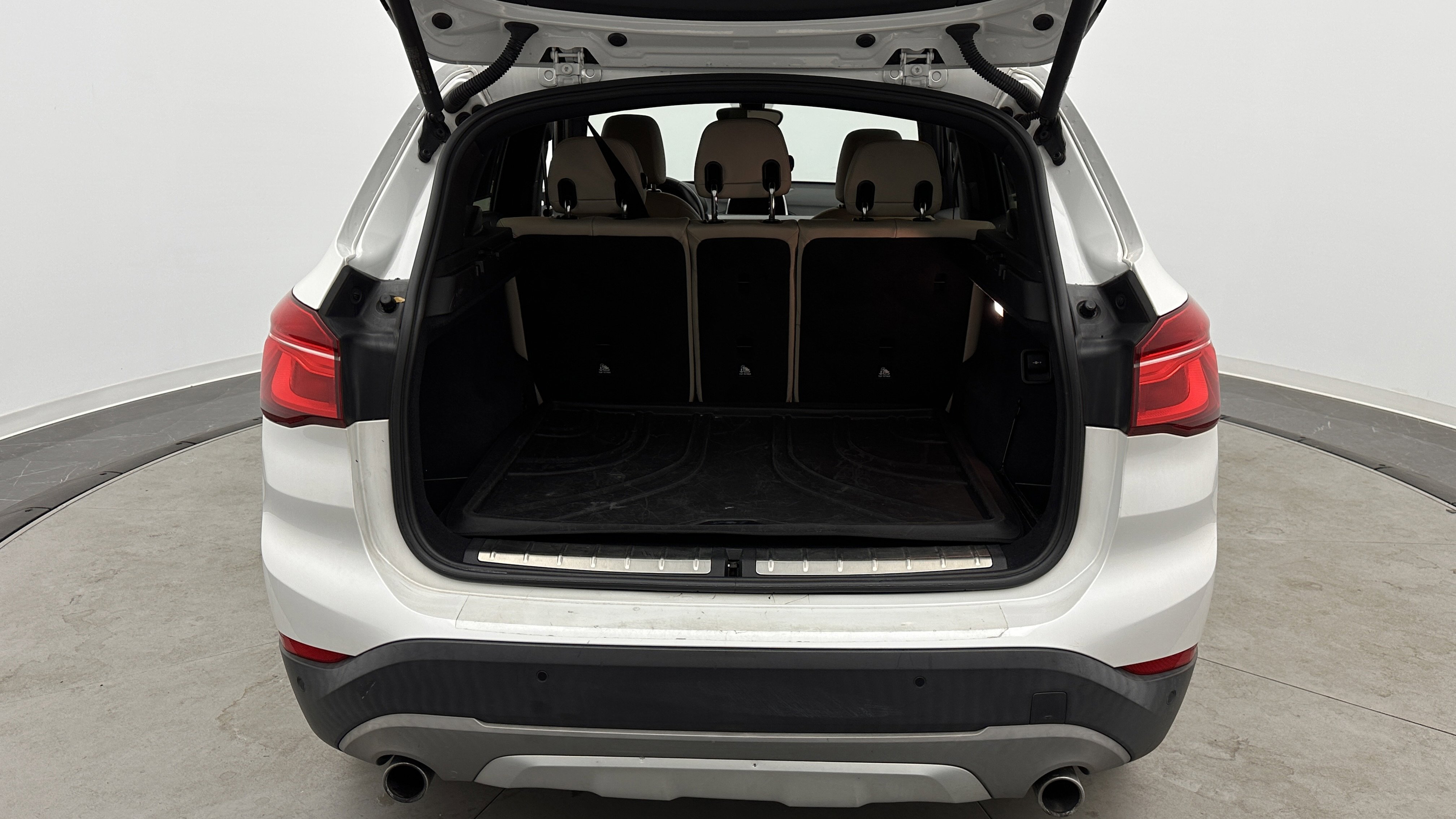 Used 2018 BMW X1 sDrive28i w/ Convenience Package FWD image 30