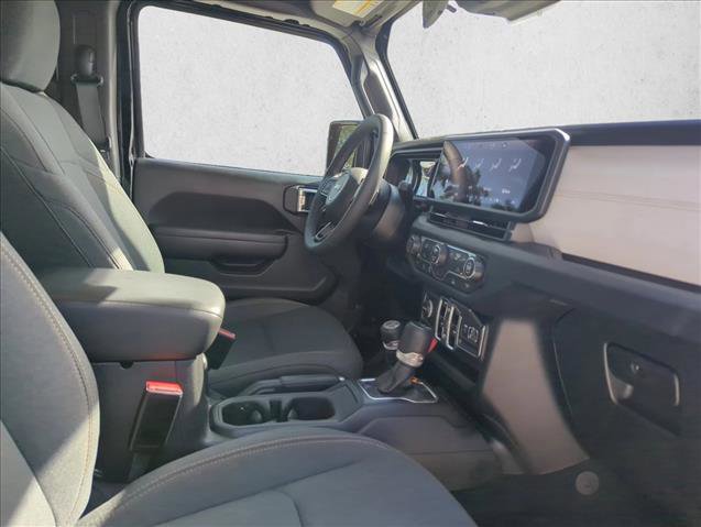 Used 2025 Jeep Gladiator Sport AWD/4WD image 25
