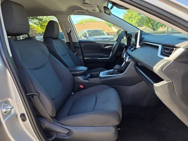 Used 2025 Toyota RAV4 XLE image 29