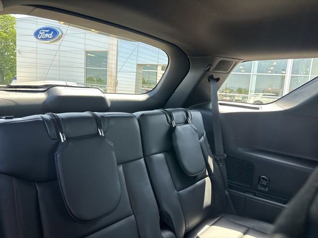 Used 2025 Ford Explorer ST image 14