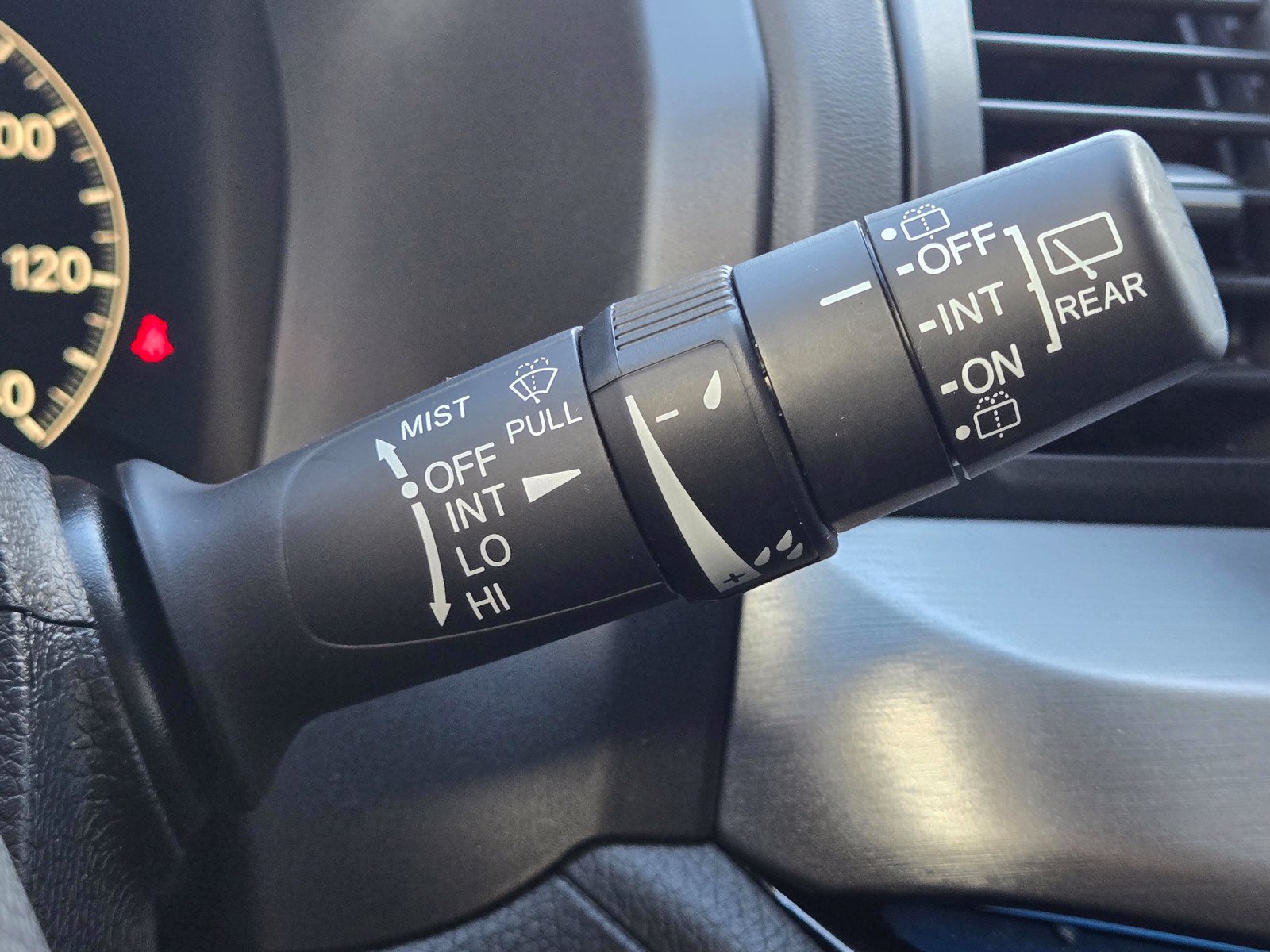 Used 2025 Honda Odyssey Touring image 25