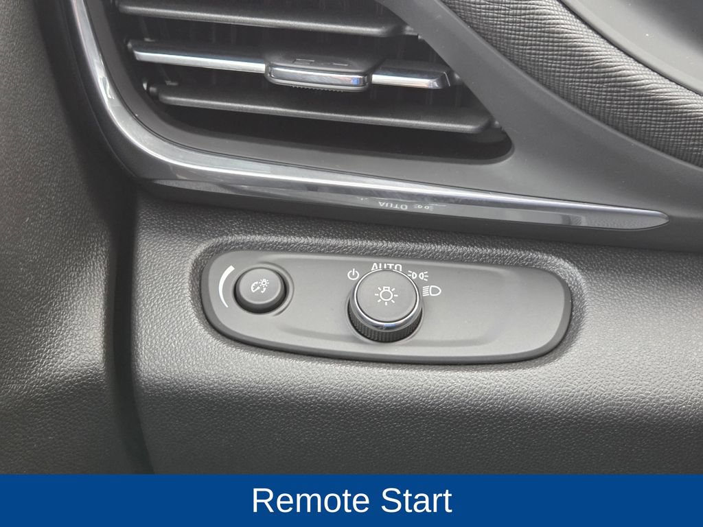 Used 2024 Buick Envista Preferred w/ Convenience I Package FWD image 30