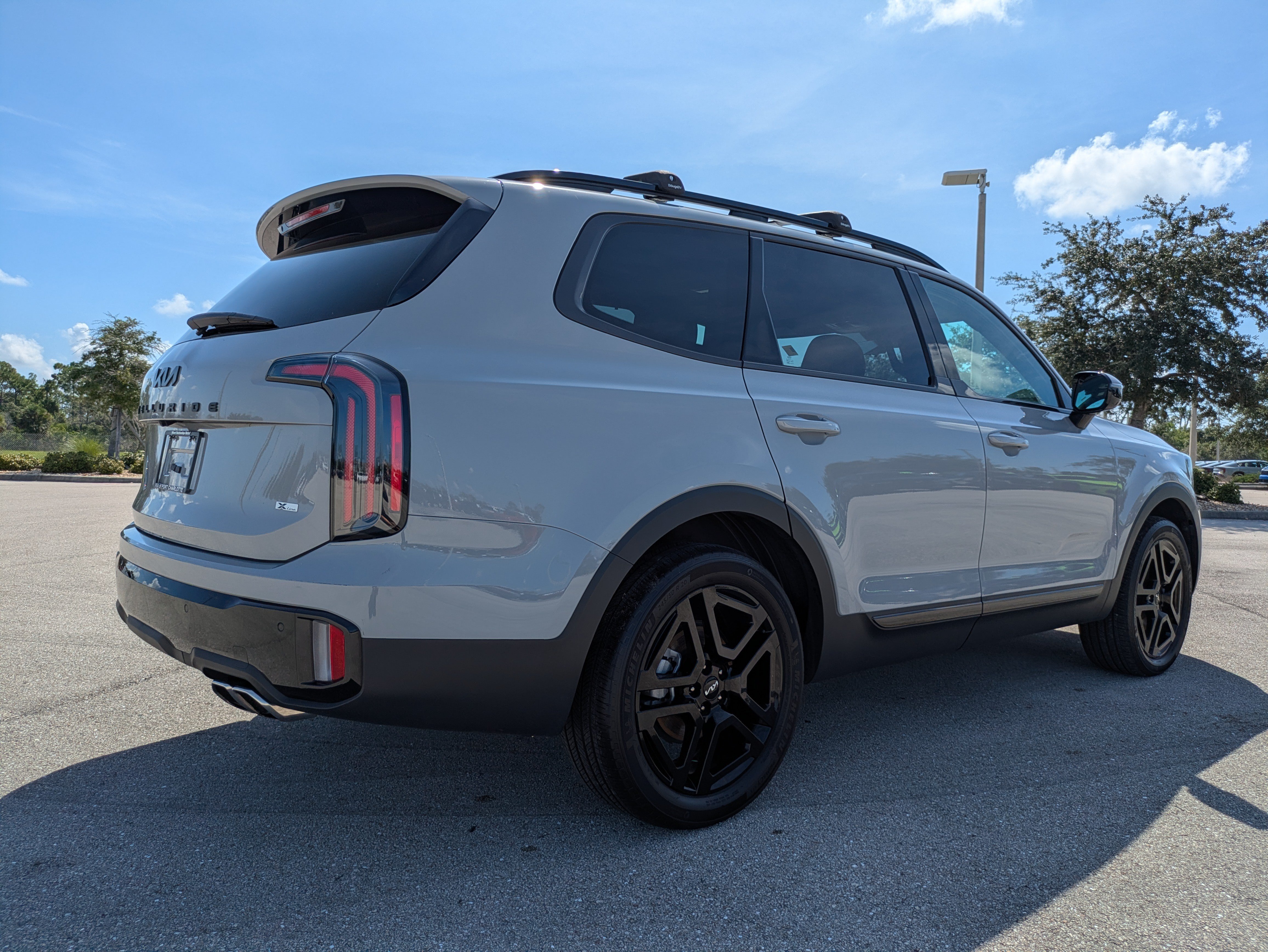 Certified 2024 Kia Telluride SX Prestige X-Line AWD/4WD image 4
