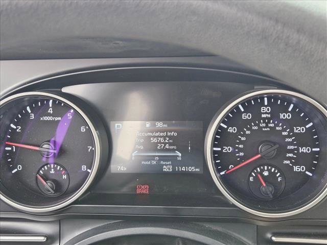 Used 2022 Kia Carnival LX image 11