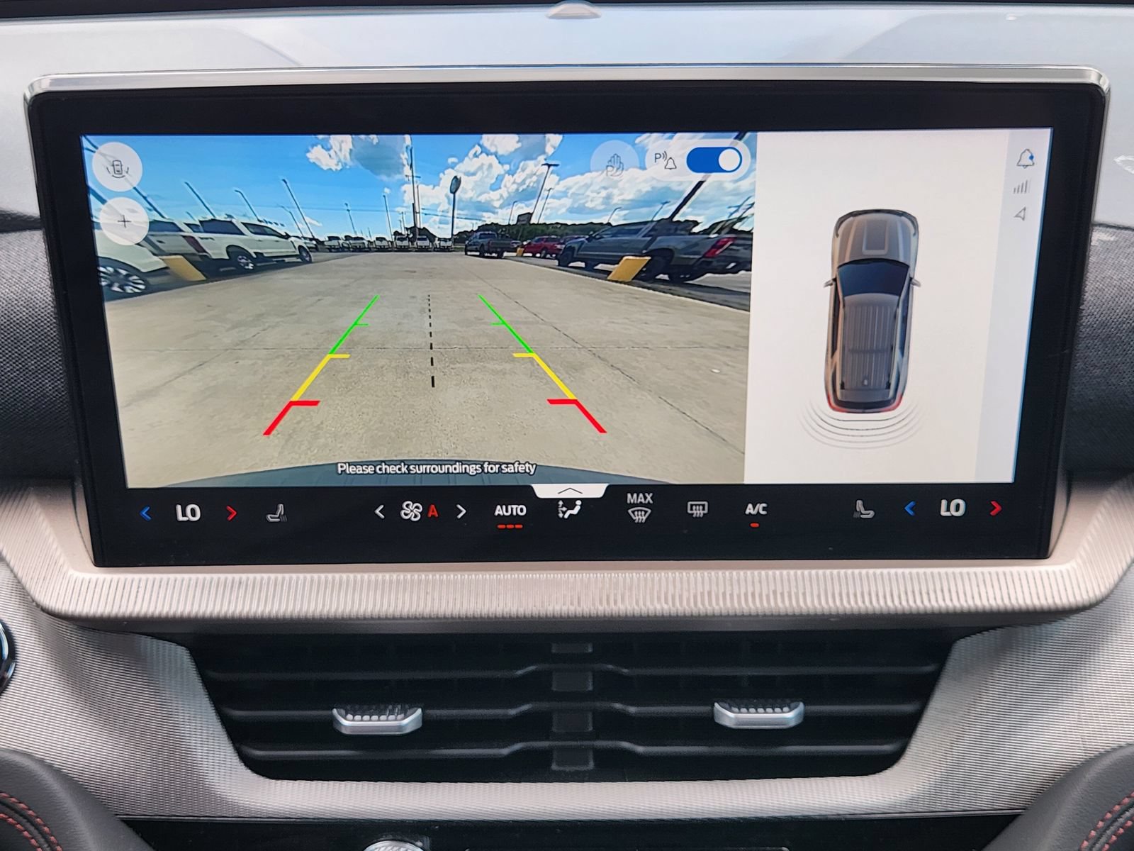Used 2025 Ford Explorer Active RWD image 19