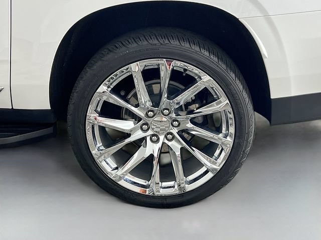 Used 2024 GMC Yukon XL SLT w/ SLT Luxury Package AWD/4WD image 37