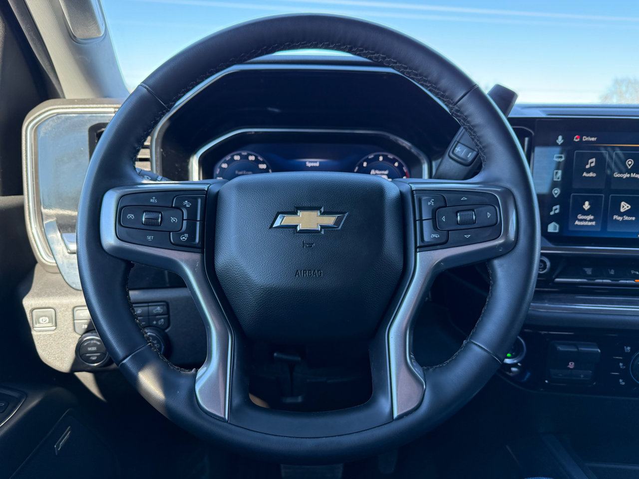 Used 2025 Chevrolet Silverado 3500 LTZ w/ LTZ Texas Edition image 32