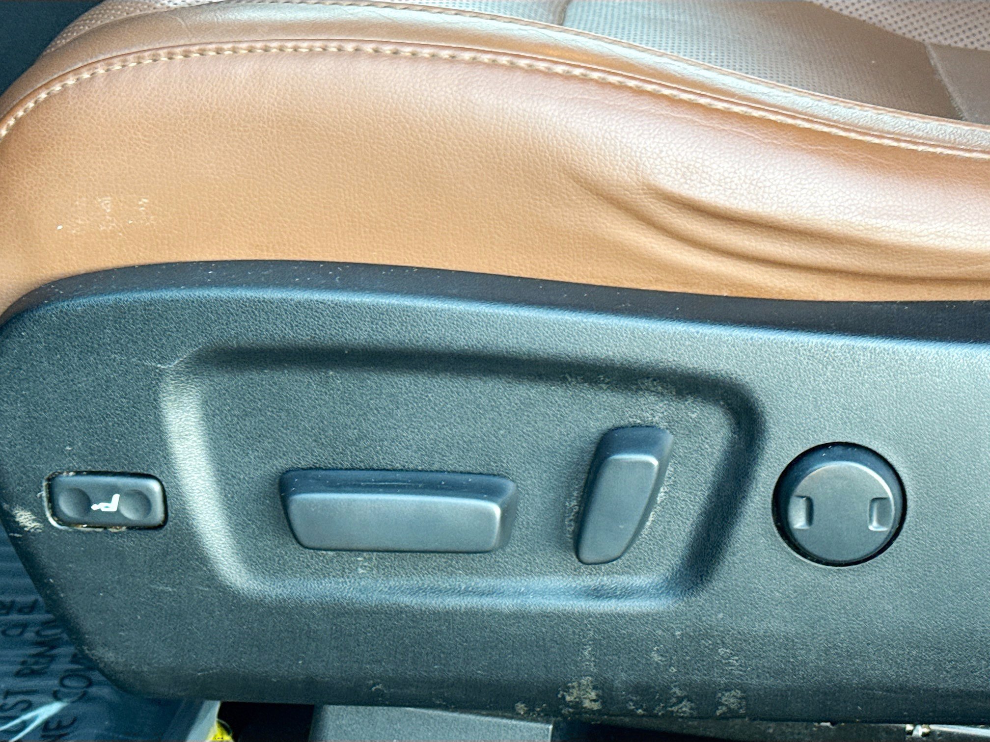 Used 2019 Toyota Highlander Limited image 27