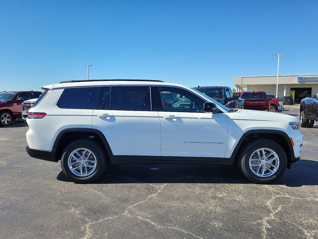 New 2025 Jeep Grand Cherokee L Laredo image 6