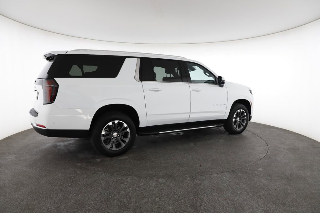 Used 2025 Chevrolet Suburban LS image 13