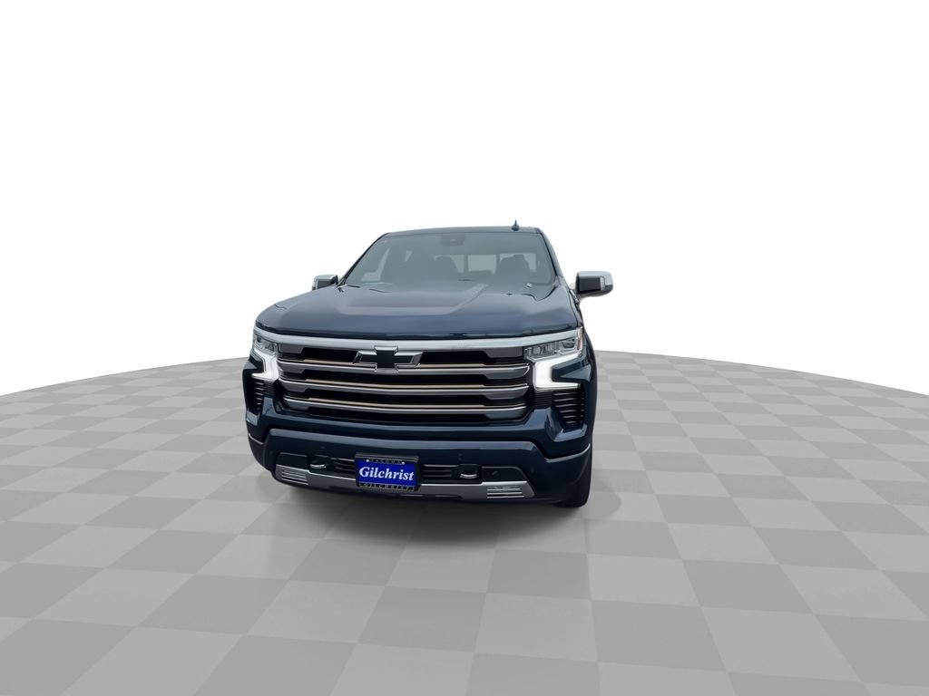 Used 2022 Chevrolet Silverado 1500 High Country w/ High Country Premium Package AWD/4WD image 3