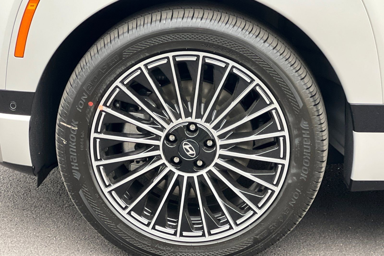 New 2026 Hyundai Ioniq 9 Calligraphy image 37