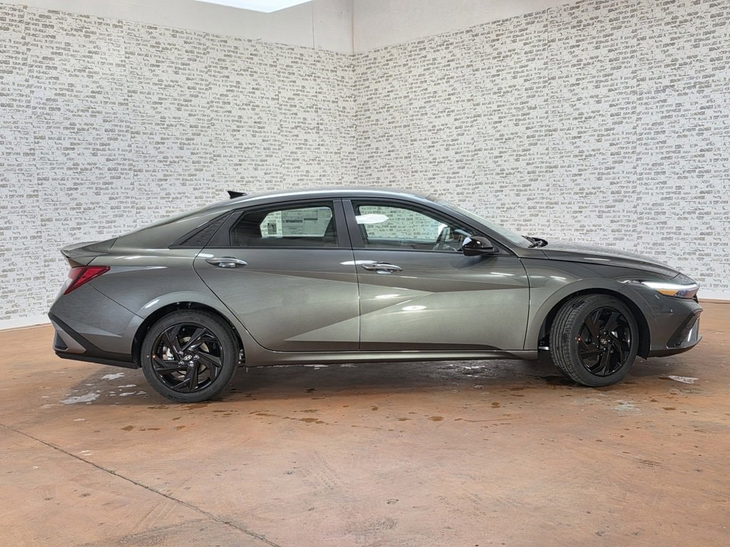 New 2026 Hyundai Elantra Sport image 9