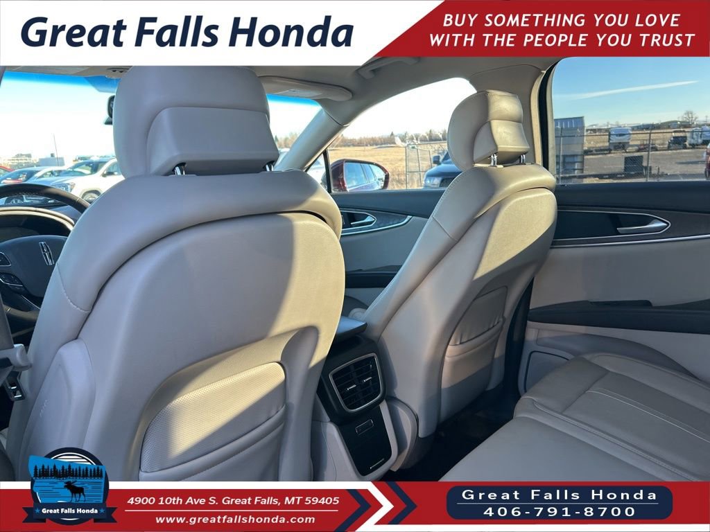 Used 2017 Lincoln MKX Reserve w/ Driver Assistance Package image 21