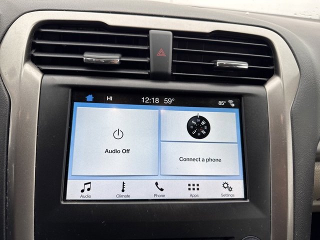 Used 2018 Ford Fusion SE w/ Fusion SE Technology Package image 16