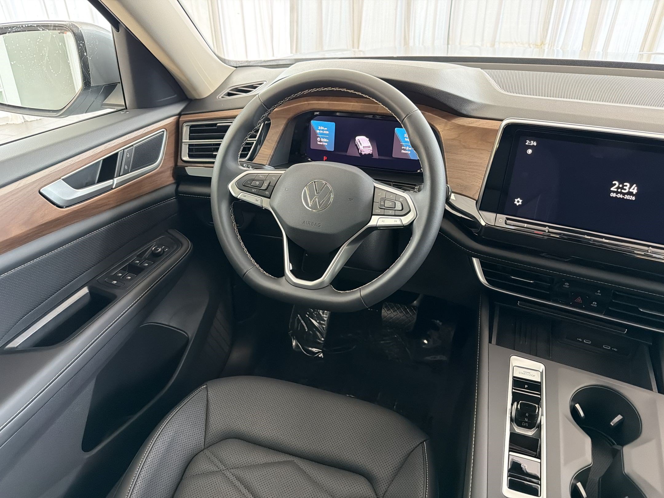 New 2026 Volkswagen Atlas SE FWD image 17