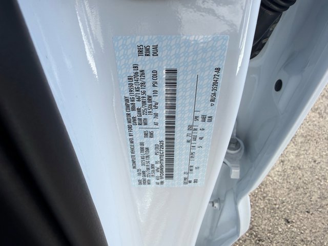 New 2026 Ford F550 4x4 Crew Cab image 8