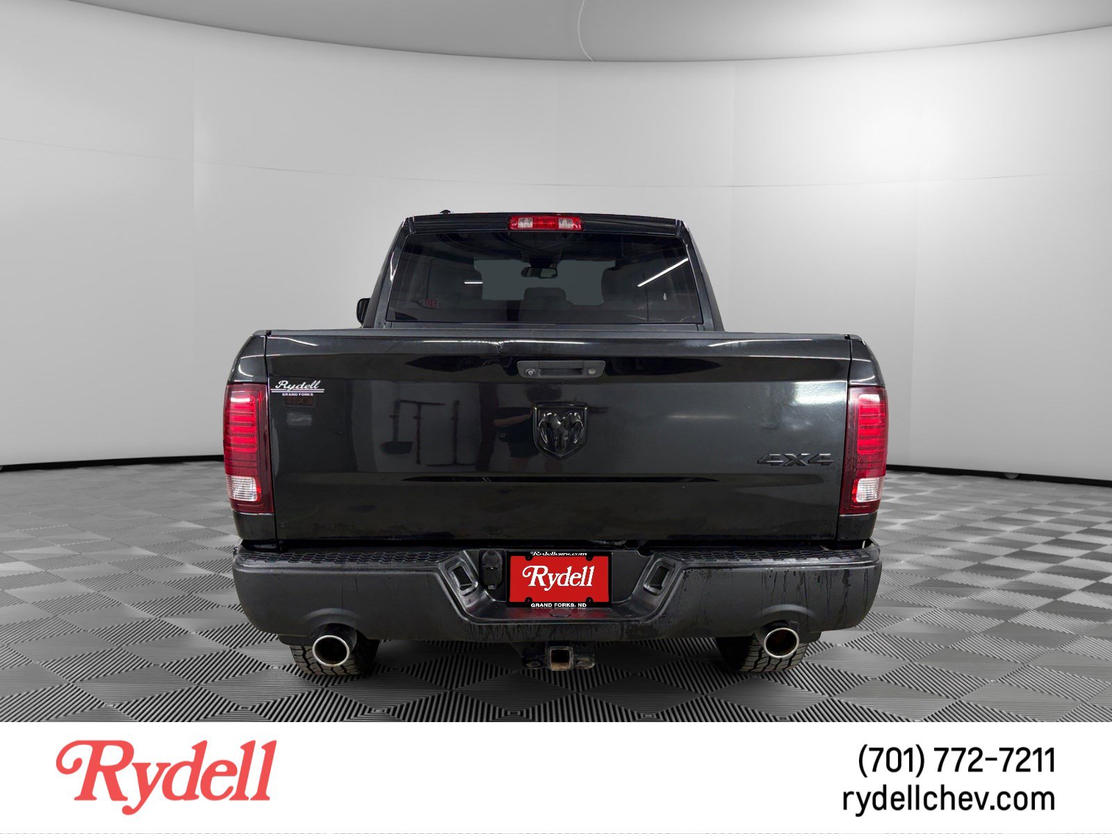 Used 2015 RAM 1500 Express w/ Black Ram 1500 Express Group AWD/4WD image 4