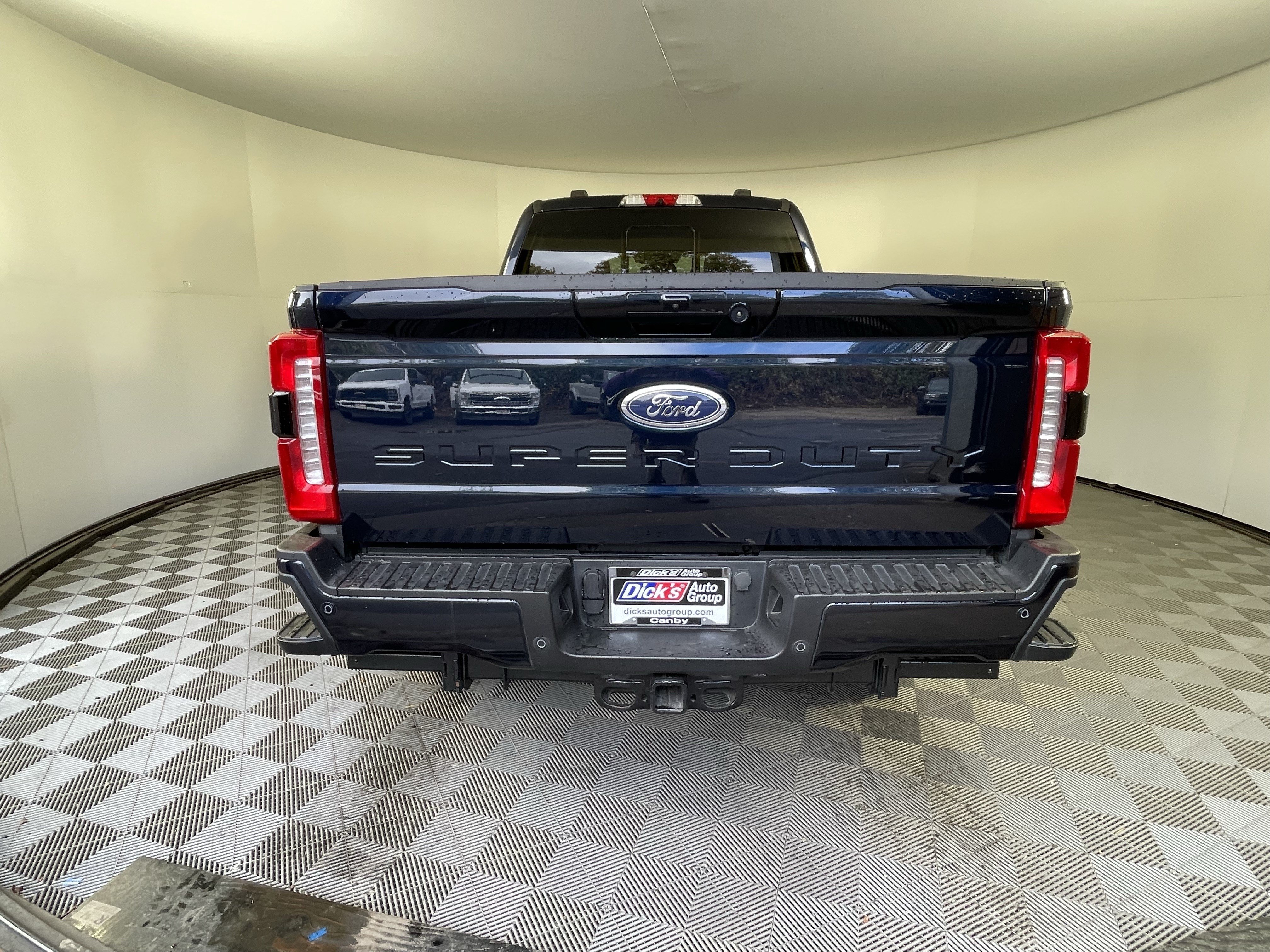 Used 2023 Ford F250 Lariat w/ Lariat Ultimate Package AWD/4WD image 4