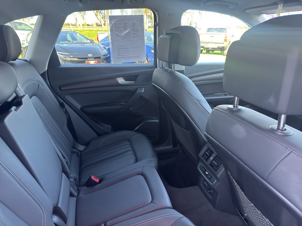Used 2023 Audi Q5 2.0T Premium w/ Convenience Package image 15