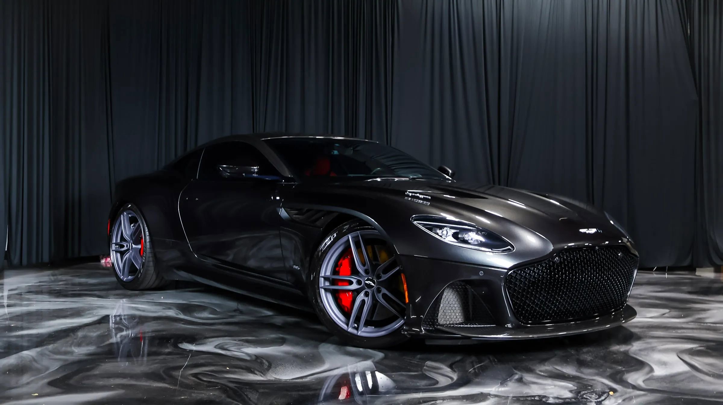 Used 2019 Aston Martin DBS Superleggera RWD image 22