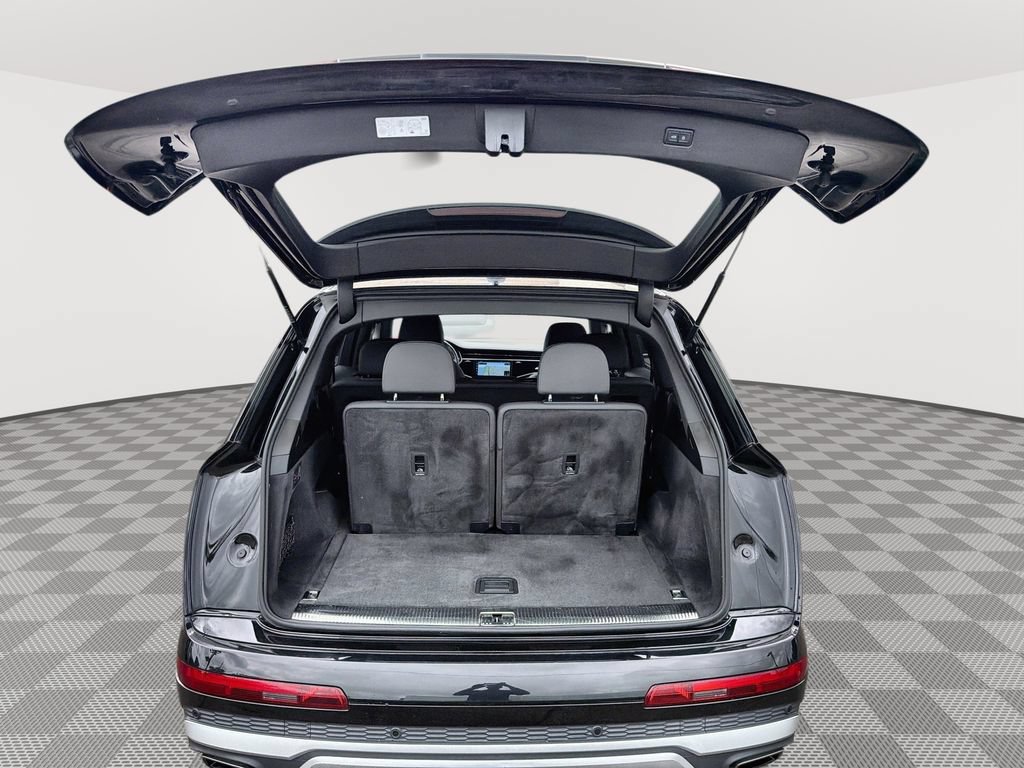 Used 2025 Audi Q7 3.0T Premium Plus AWD/4WD image 21