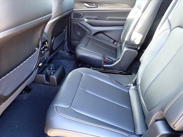 New 2026 Jeep Grand Cherokee L Limited AWD/4WD image 10