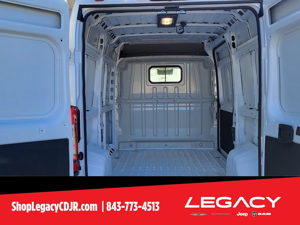 New 2025 RAM ProMaster 2500 w/ Quick Order Package 22G SLT image 5
