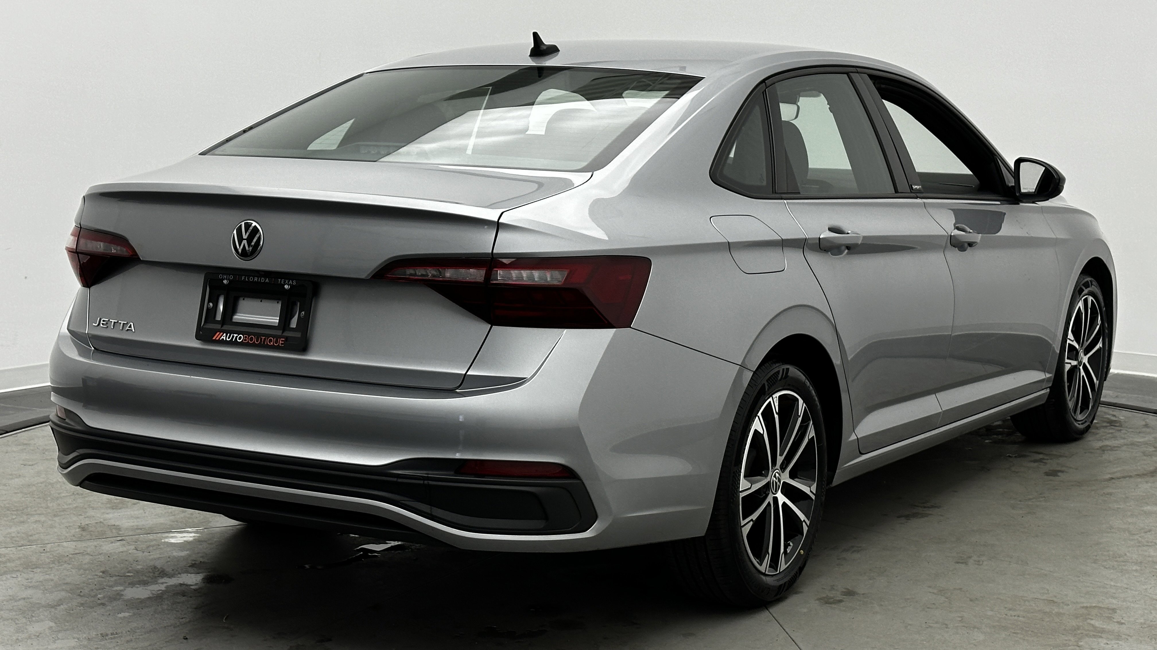 Used 2023 Volkswagen Jetta Sport image 7