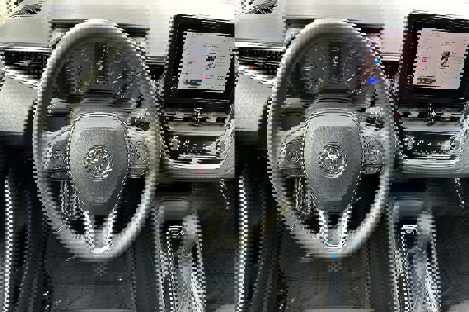 Used 2023 Toyota Corolla SE w/ Carpet Mat Package (TMS) FWD image 14