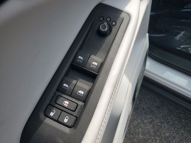 New 2026 Jeep Cherokee Overland AWD/4WD image 24