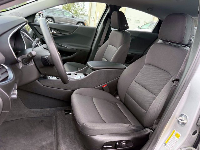 Used 2020 Chevrolet Malibu LT FWD image 18