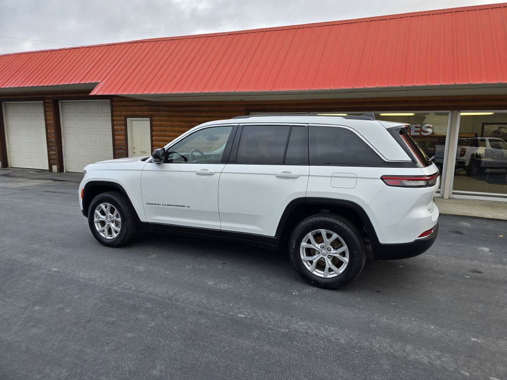 Used 2023 Jeep Grand Cherokee Limited image 6